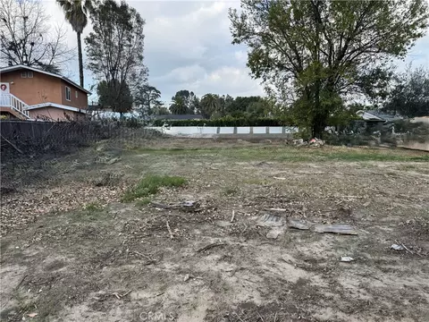 17545 Community St, Northridge, CA 91325