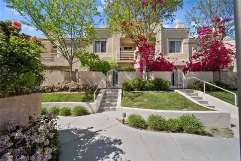 25725 Perlman #127, Stevenson Ranch, CA 91381
