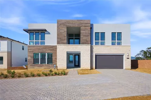 22801 Seaqua Cir, Chatsworth, CA 91311