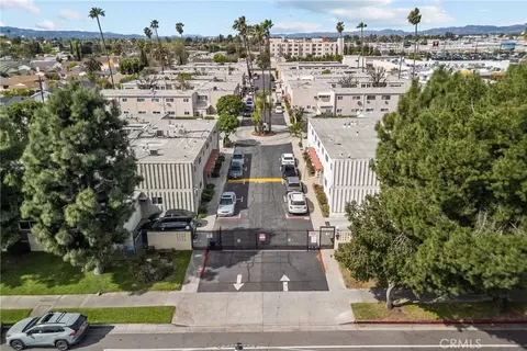 7137 Coldwater Canyon Ave #10, North Hollywood, CA 91605