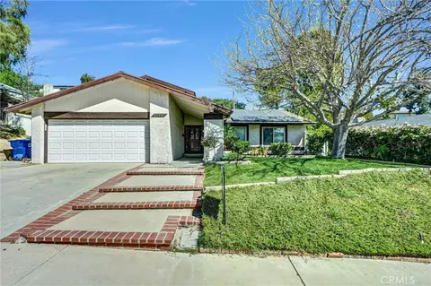 23041 Posada, Valencia, CA 91354