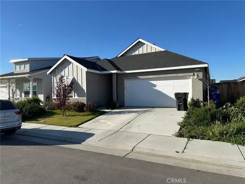 9610 Greenwood Gln, Shafter, CA 93263