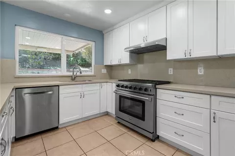 Kitchen - 9046 Culpepper St, Rancho Cucamonga, CA 91730 photo 4 of 5