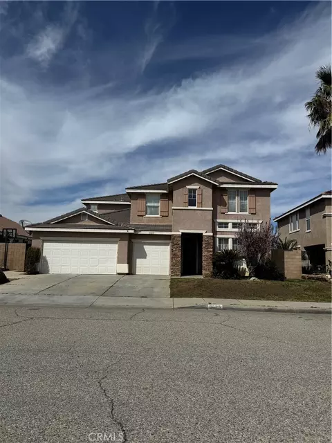 3525 Fairgreen Ln, Palmdale, CA 93551