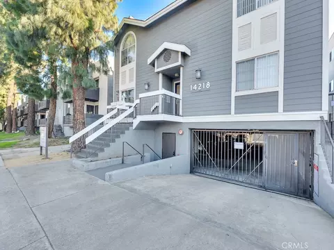 14218 Victory Blvd, Van Nuys, CA 91401
