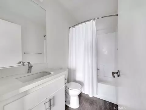 Bath - 14218 Victory Blvd, Van Nuys, CA 91401 photo 3 of 3