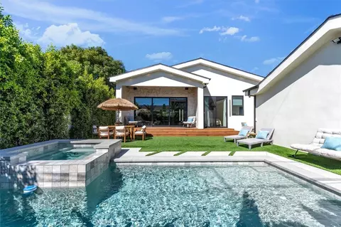 11956 Collins St, Valley Village, CA 91607