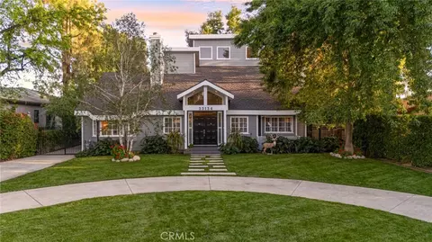 23134 Collins St, Woodland Hills, CA 91367