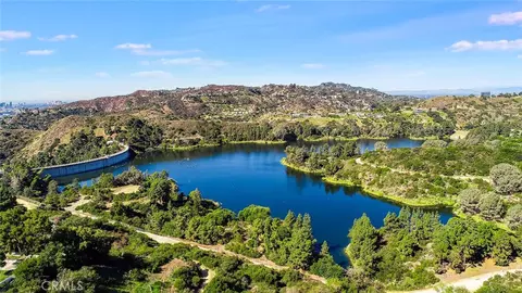 2801 Durand Dr, Hollywood Hills East, CA 90068