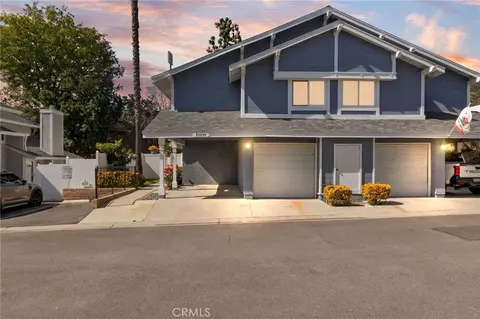 25259 Avenida Dorena, Newhall, CA 91321