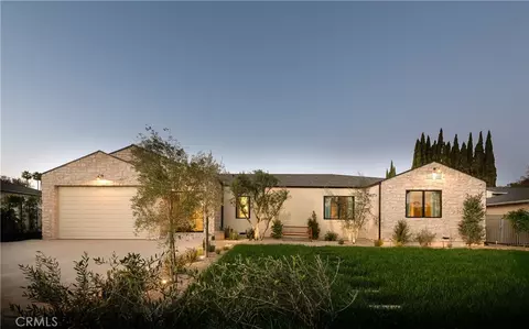 15719 Hartsook St, Encino, CA 91436