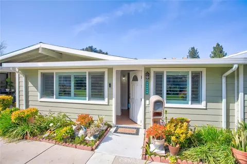 19204 Avenue Of The Oaks #B, Newhall, CA 91321