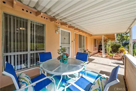 19156 Avenue Of The Oaks #B, Newhall, CA 91321