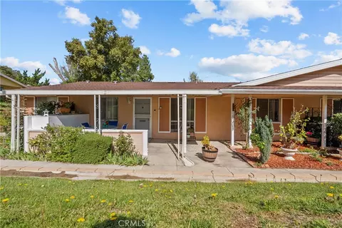 19156 Avenue Of The Oaks #B, Newhall, CA 91321