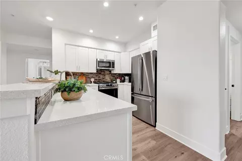 24545 Town Ctr #5304, Valencia, CA 91355