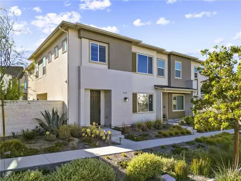 27616 Symphony Pl, Valencia, CA 91381