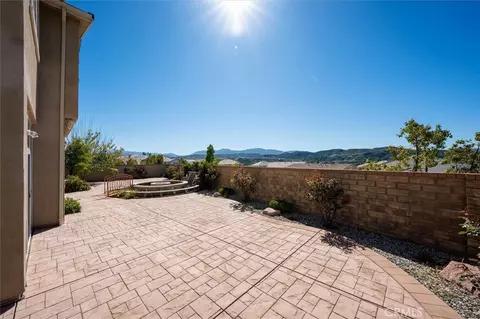 Exterior - 22384 Riverstream Ct, Saugus, CA 91350 photo 10 of 20