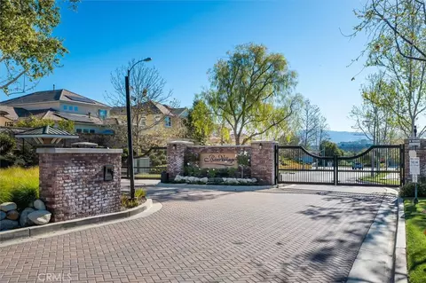 View/Area - 22384 Riverstream Ct, Saugus, CA 91350 photo 4 of 8