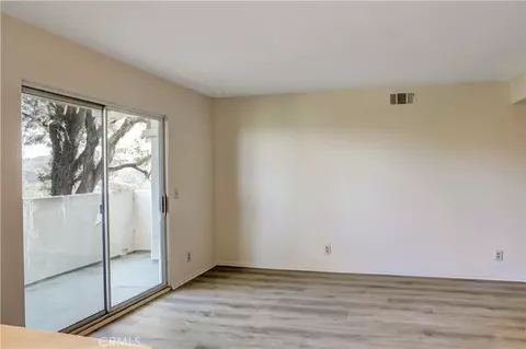21309 Eucalyptus #203, Newhall, CA 91321