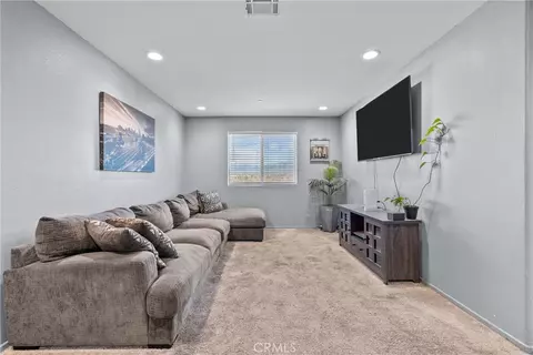 6949 Beale, Palmdale, CA 93552 photo 15