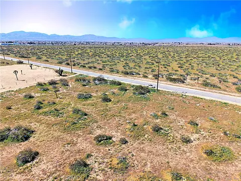 0 110th St East St, Sun Village, CA 93543