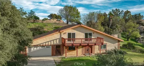 Exterior - 7254 Studio Rd, Canoga Park, CA 91304 photo 6 of 6