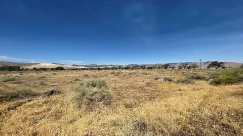 15000 Highline Rd, Tehachapi, CA 93561 photo 2