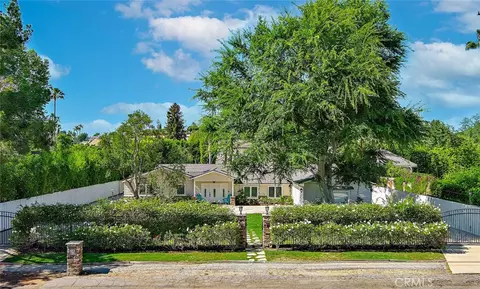 23433 Hatteras, Woodland Hills, CA 91367