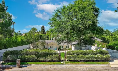 23433 Hatteras, Woodland Hills, CA 91367