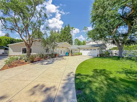 23433 Hatteras, Woodland Hills, CA 91367