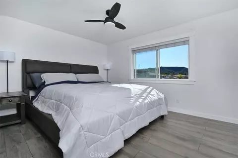 28159 Robin Ave, Saugus, CA 91350 photo 18
