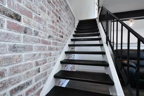 Entry Way - 28159 Robin Ave, Saugus, CA 91350 photo 2 of 5