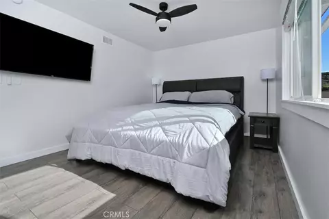 Bedroom - 28159 Robin Ave, Saugus, CA 91350 photo 2 of 6