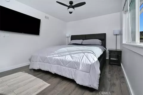 28159 Robin Ave, Saugus, CA 91350 photo 19