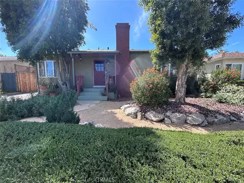 5513 Cartwright Ave, North Hollywood, CA 91601