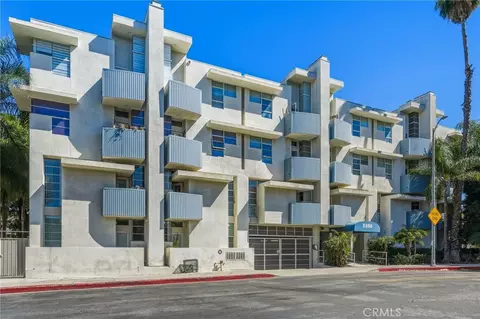 5350 White Oak Ave #212, Encino, CA 91316
