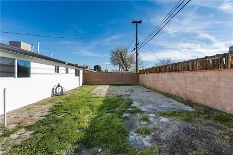 Exterior - 44745 3rd E, Lancaster, CA 93535 photo 7 of 8