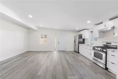 Living - 44745 3rd E, Lancaster, CA 93535 photo 3 of 5