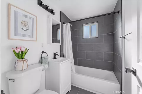 Bath - 44745 3rd E, Lancaster, CA 93535 photo 2 of 2
