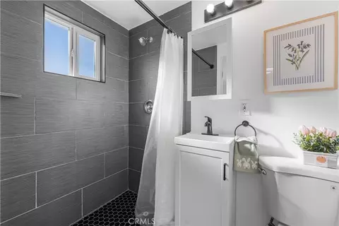 Bath - 44745 3rd E, Lancaster, CA 93535 photo 1 of 2