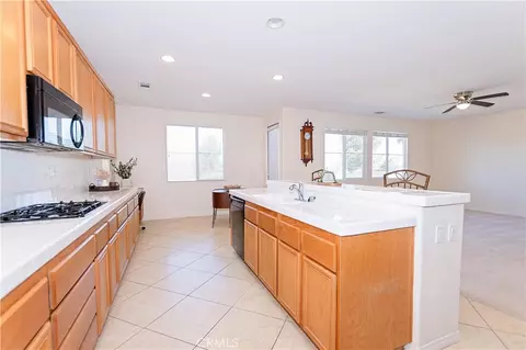 Kitchen - 3607 Mountain Shadows Ct, Palmdale, CA 93551 photo 4 of 5