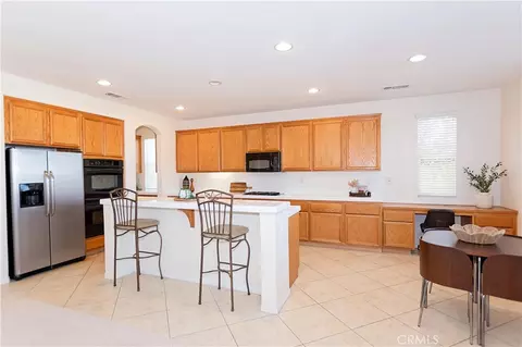 Kitchen - 3607 Mountain Shadows Ct, Palmdale, CA 93551 photo 2 of 5