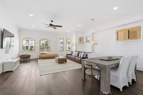 143 N Arnaz Dr #105, Beverly Hills, CA 90211