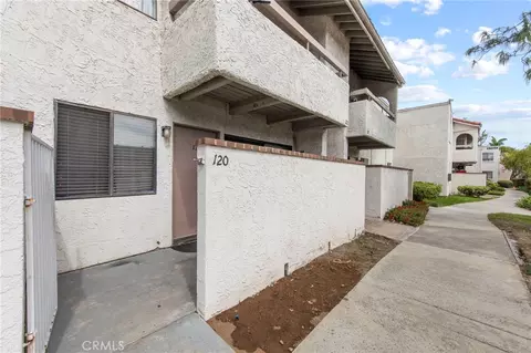 25007 Peachland Ave #120, Newhall, CA 91321
