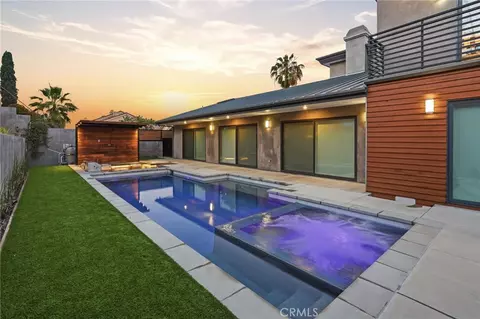 4189 S Cloverdale Ave, Los Angeles, CA 90008