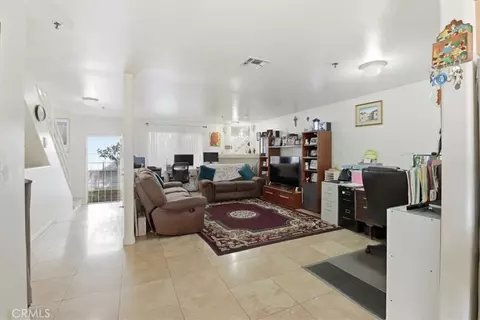 9146 Tobias Ave #4, Panorama City, CA 91402