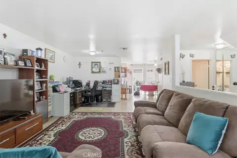 9146 Tobias Ave #4, Panorama City, CA 91402