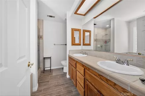 Bath - 9280 Appleton St, Victorville, CA 92392 photo 2 of 3