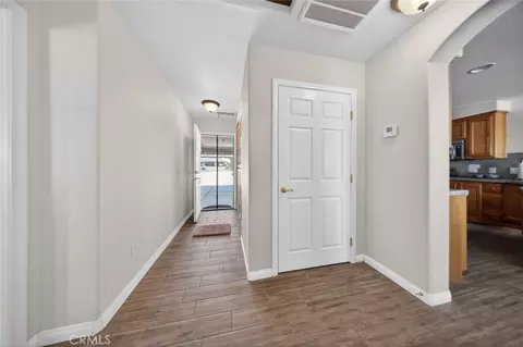 Entry Way - 9280 Appleton St, Victorville, CA 92392 photo 3 of 6