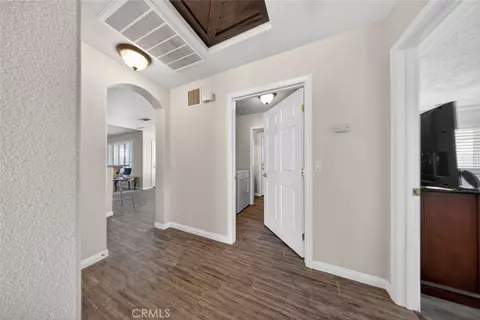 Entry Way - 9280 Appleton St, Victorville, CA 92392 photo 4 of 6